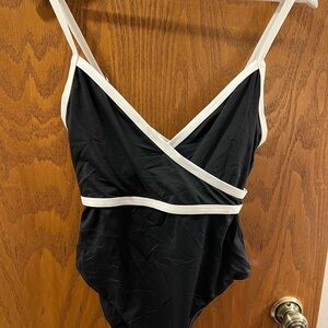 NWT Andie Black & White Swimsuit